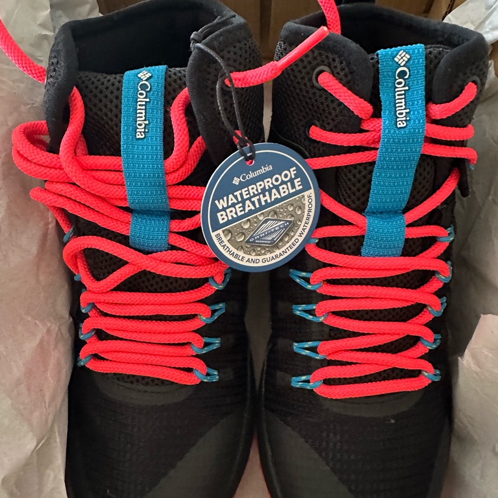 Trailstorm Mid Waterproof Wide Hiking Boot